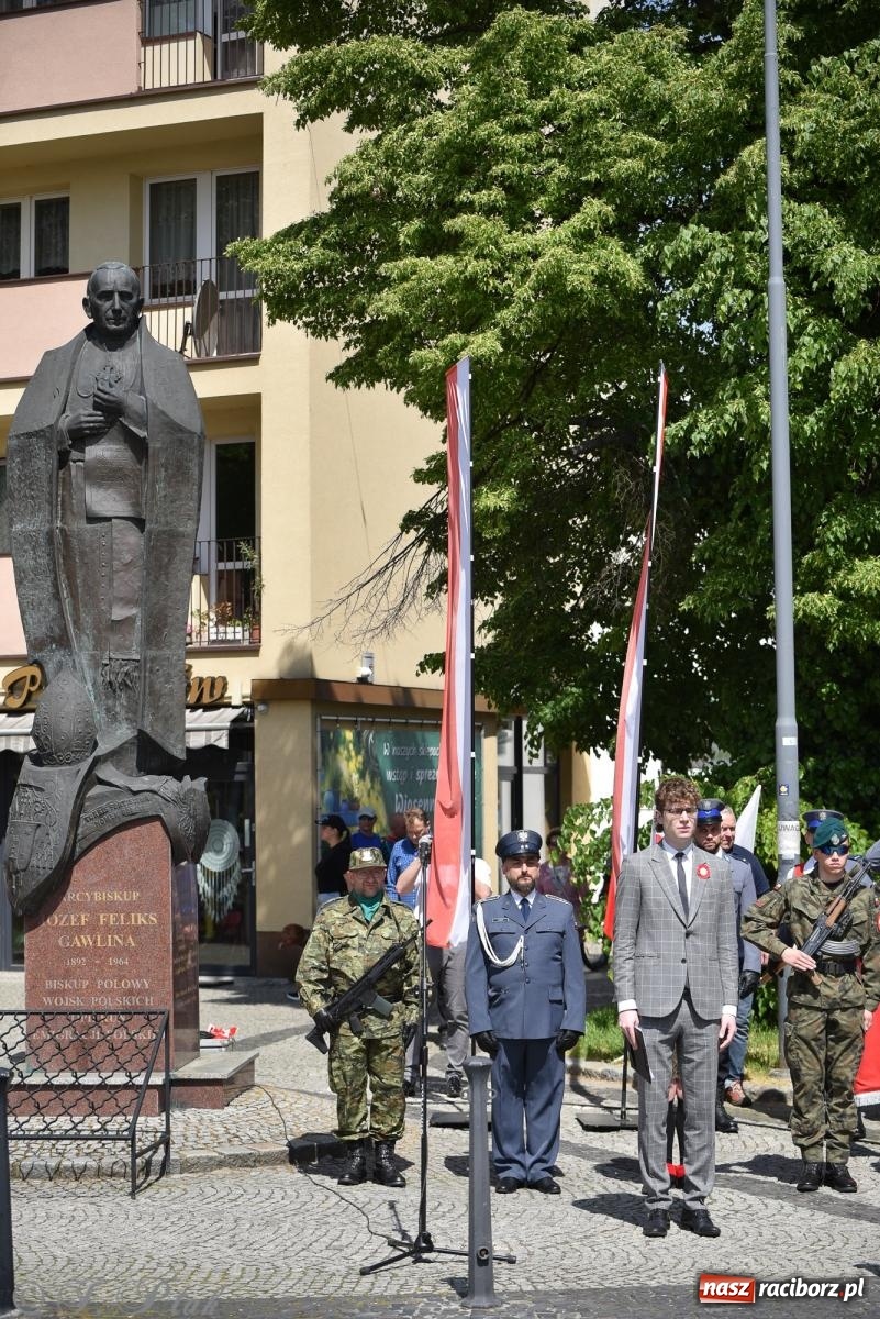 Zdjęcie w galerii na portalu naszraciborz.pl: Radosna patriotyczna majówka w Raciborzu [FOTO i WIDEO] wiadomości z regionu