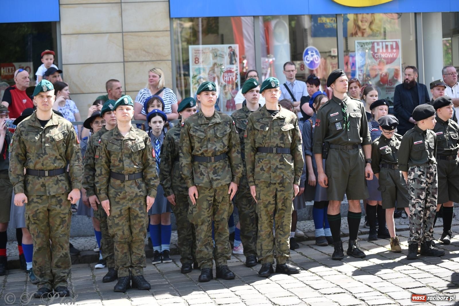 Zdjęcie w galerii na portalu naszraciborz.pl: Radosna patriotyczna majówka w Raciborzu [FOTO i WIDEO] wiadomości z regionu