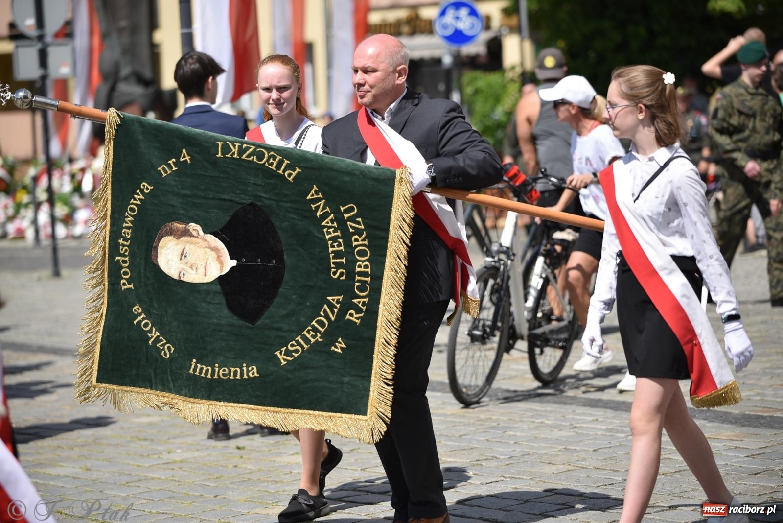Zdjęcie w galerii na portalu naszraciborz.pl: Radosna patriotyczna majówka w Raciborzu [FOTO i WIDEO] wiadomości z regionu