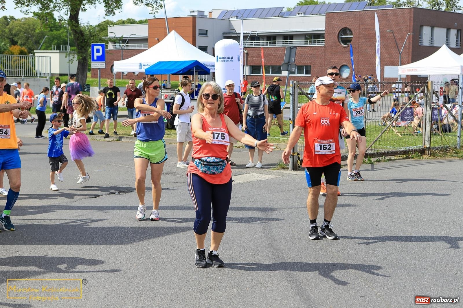Zdjęcie w galerii na portalu naszraciborz.pl: Policyjny Memoriał i Bieg bez Granic [krótsze dystanse i nordic walking] wiadomości z regionu