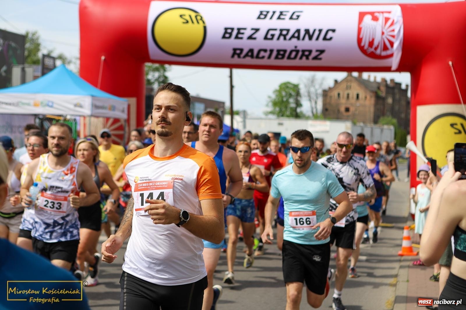 Zdjęcie w galerii na portalu naszraciborz.pl: Policyjny Memoriał i Bieg bez Granic [krótsze dystanse i nordic walking] wiadomości z regionu