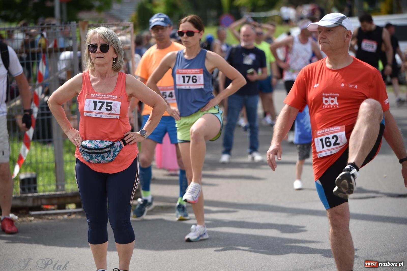 Zdjęcie w galerii na portalu naszraciborz.pl: XVI Bieg bez Granic i piłkarski turniej drużyn mundurowych [FOTO] wiadomości z regionu