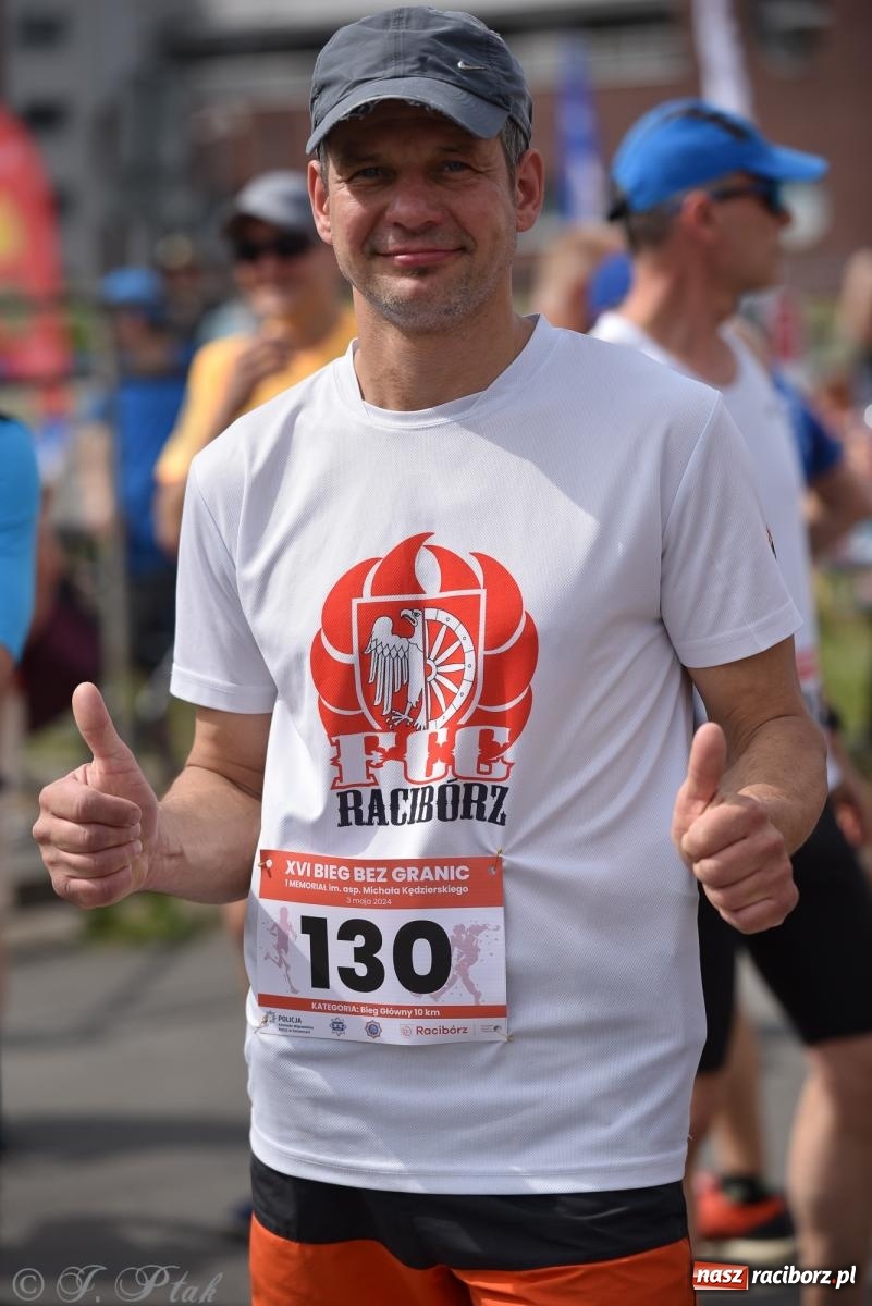 Zdjęcie w galerii na portalu naszraciborz.pl: XVI Bieg bez Granic i piłkarski turniej drużyn mundurowych [FOTO] wiadomości z regionu