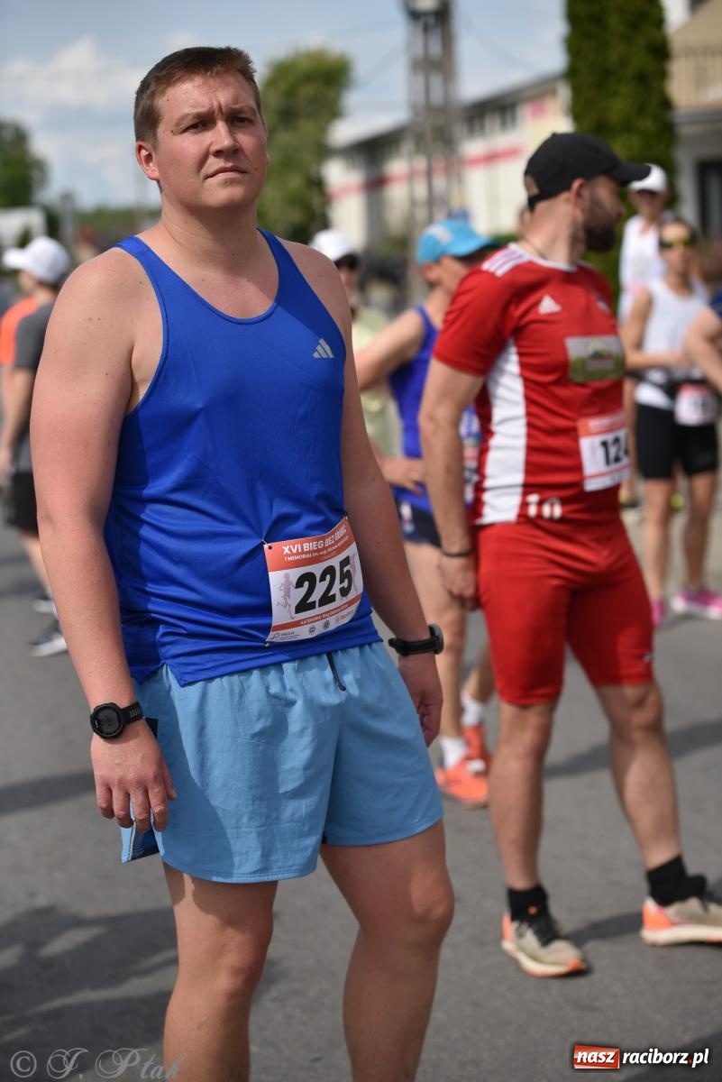 Zdjęcie w galerii na portalu naszraciborz.pl: XVI Bieg bez Granic i piłkarski turniej drużyn mundurowych [FOTO] wiadomości z regionu
