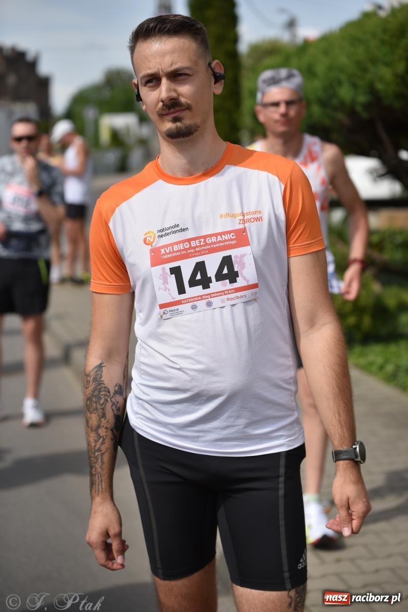 Zdjęcie w galerii na portalu naszraciborz.pl: XVI Bieg bez Granic i piłkarski turniej drużyn mundurowych [FOTO] wiadomości z regionu