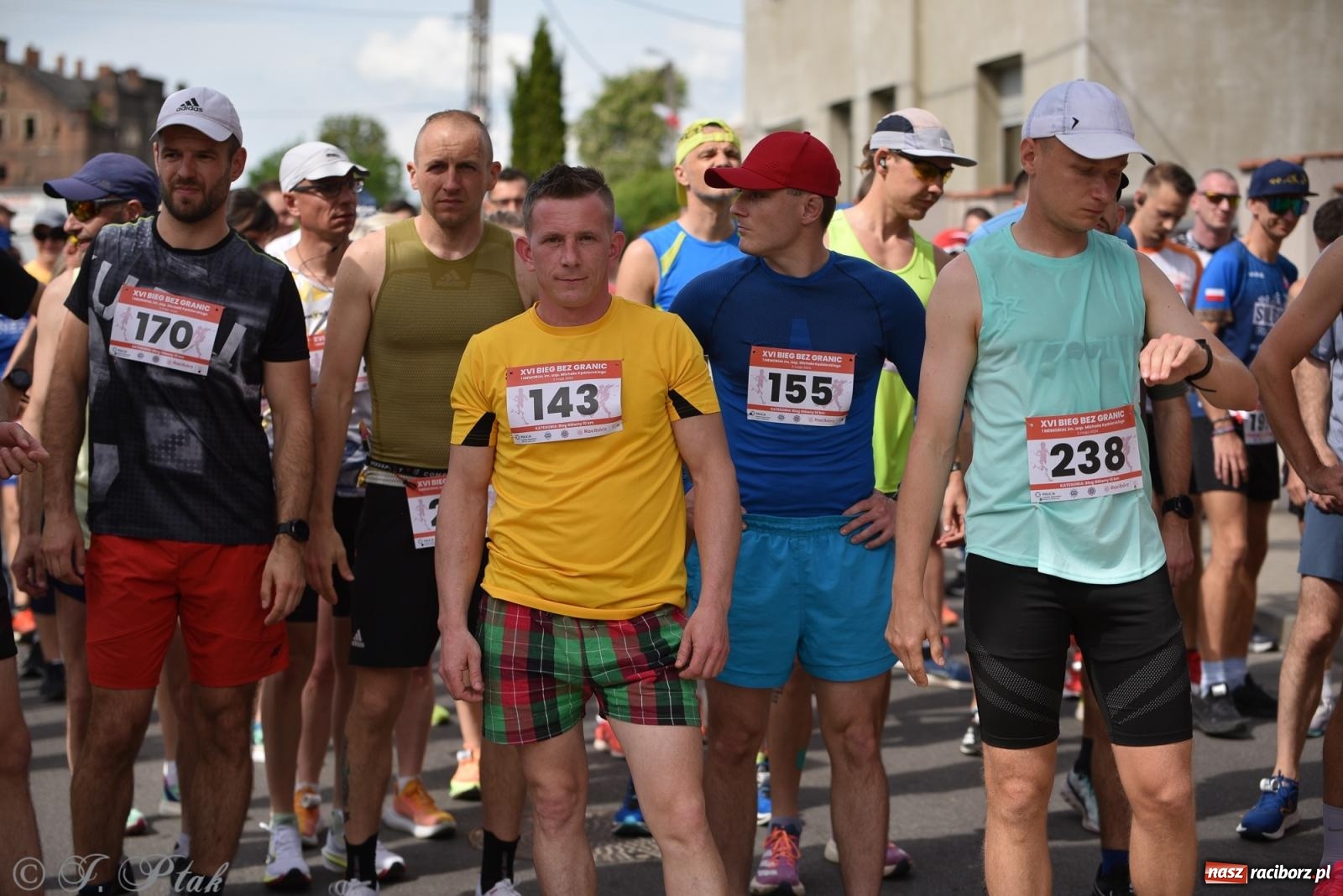 Zdjęcie w galerii na portalu naszraciborz.pl: XVI Bieg bez Granic i piłkarski turniej drużyn mundurowych [FOTO] wiadomości z regionu