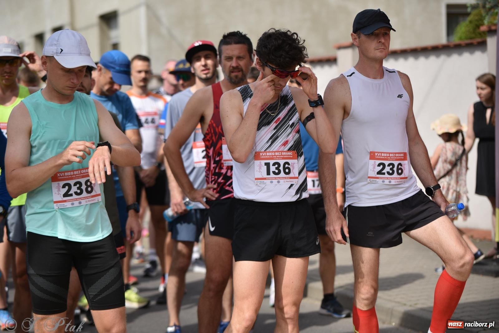 Zdjęcie w galerii na portalu naszraciborz.pl: XVI Bieg bez Granic i piłkarski turniej drużyn mundurowych [FOTO] wiadomości z regionu