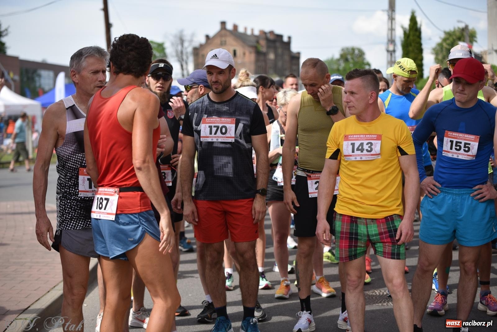 Zdjęcie w galerii na portalu naszraciborz.pl: XVI Bieg bez Granic i piłkarski turniej drużyn mundurowych [FOTO] wiadomości z regionu