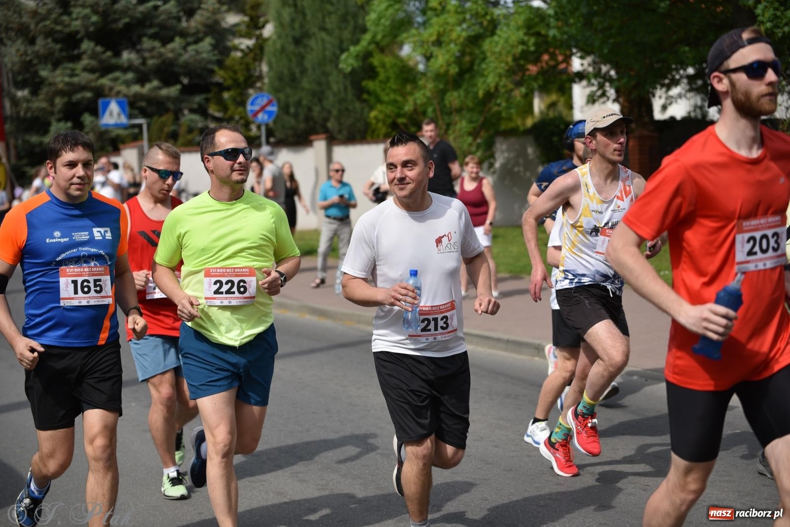 Zdjęcie w galerii na portalu naszraciborz.pl: XVI Bieg bez Granic i piłkarski turniej drużyn mundurowych [FOTO] wiadomości z regionu