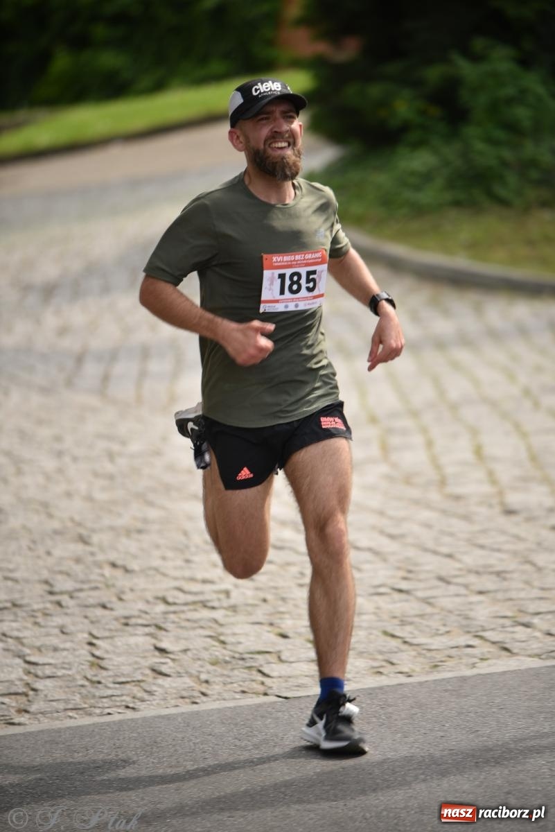 Zdjęcie w galerii na portalu naszraciborz.pl: XVI Bieg bez Granic i piłkarski turniej drużyn mundurowych [FOTO] wiadomości z regionu
