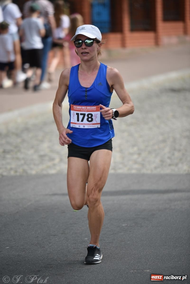 Zdjęcie w galerii na portalu naszraciborz.pl: XVI Bieg bez Granic i piłkarski turniej drużyn mundurowych [FOTO] wiadomości z regionu
