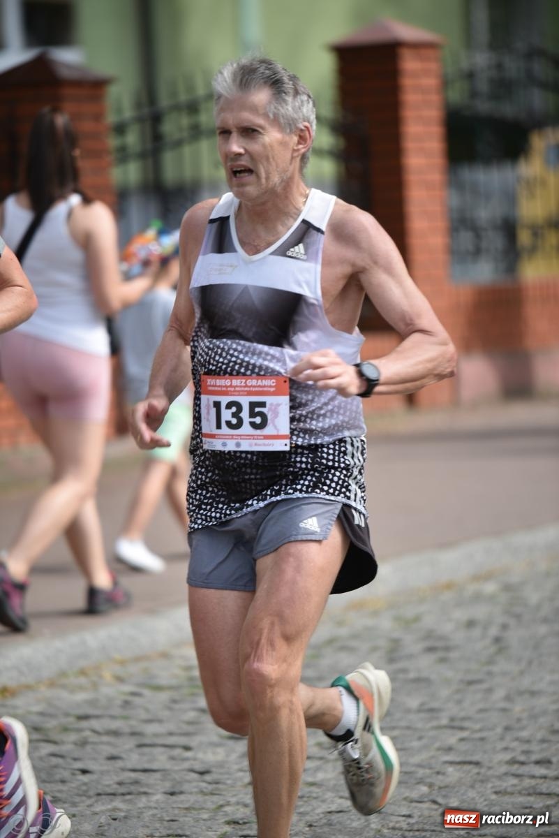 Zdjęcie w galerii na portalu naszraciborz.pl: XVI Bieg bez Granic i piłkarski turniej drużyn mundurowych [FOTO] wiadomości z regionu