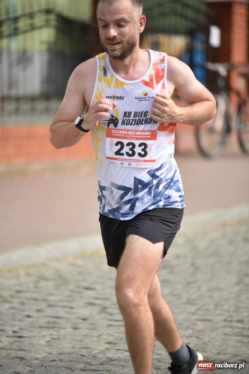 Zdjęcie w galerii na portalu naszraciborz.pl: XVI Bieg bez Granic i piłkarski turniej drużyn mundurowych [FOTO] wiadomości z regionu