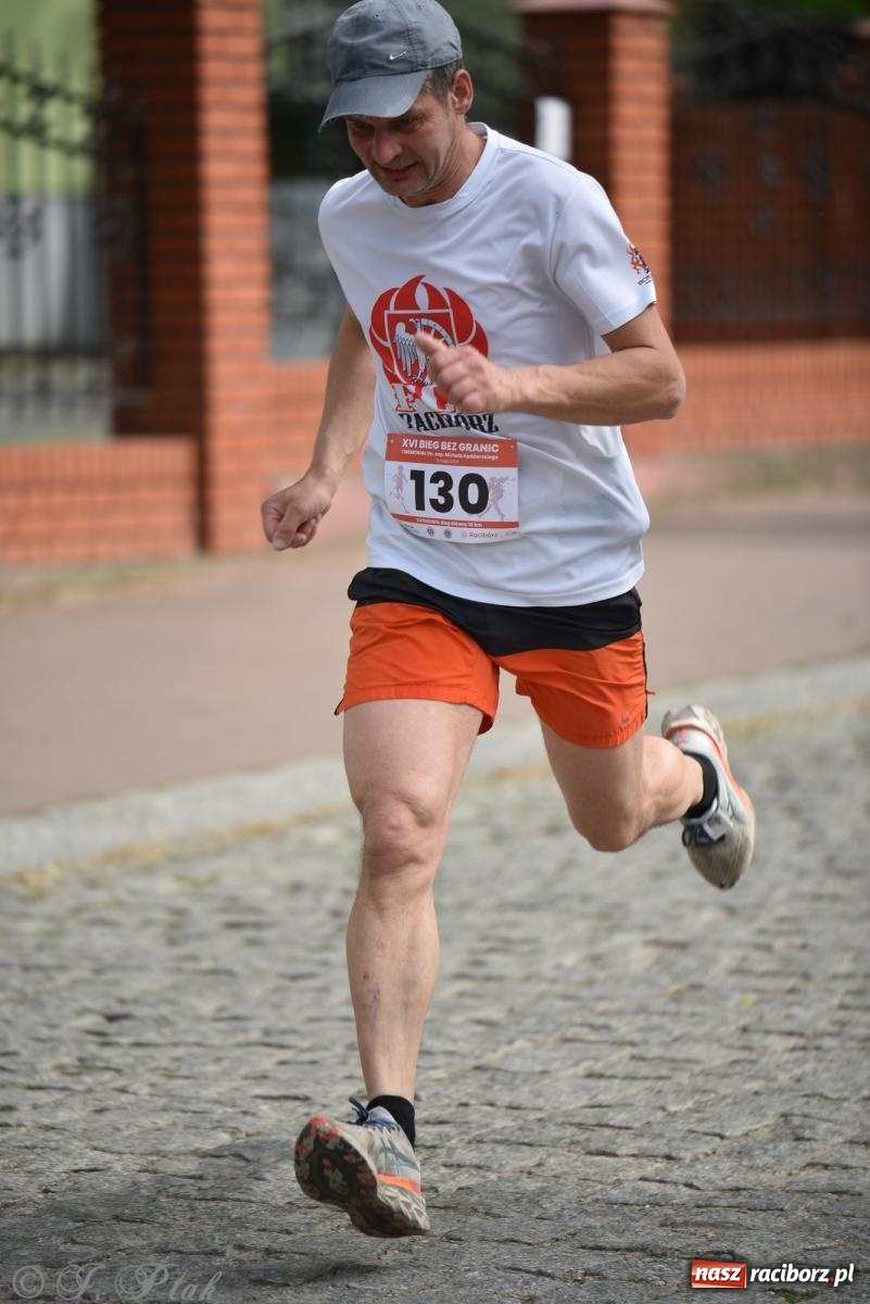 Zdjęcie w galerii na portalu naszraciborz.pl: XVI Bieg bez Granic i piłkarski turniej drużyn mundurowych [FOTO] wiadomości z regionu