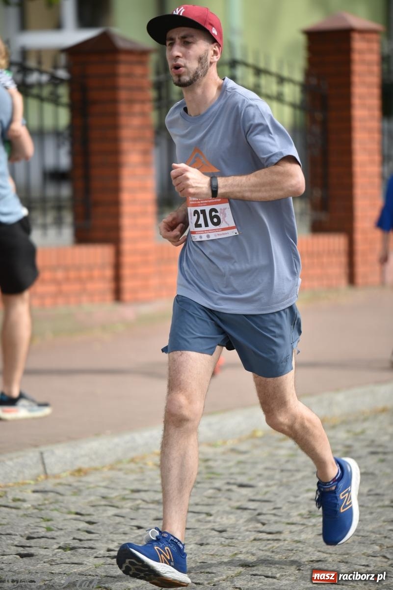 Zdjęcie w galerii na portalu naszraciborz.pl: XVI Bieg bez Granic i piłkarski turniej drużyn mundurowych [FOTO] wiadomości z regionu