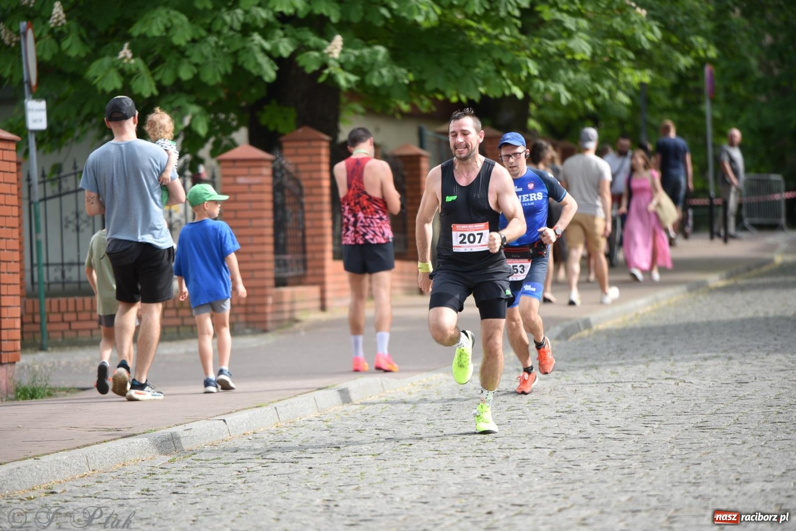 Zdjęcie w galerii na portalu naszraciborz.pl: XVI Bieg bez Granic i piłkarski turniej drużyn mundurowych [FOTO] wiadomości z regionu
