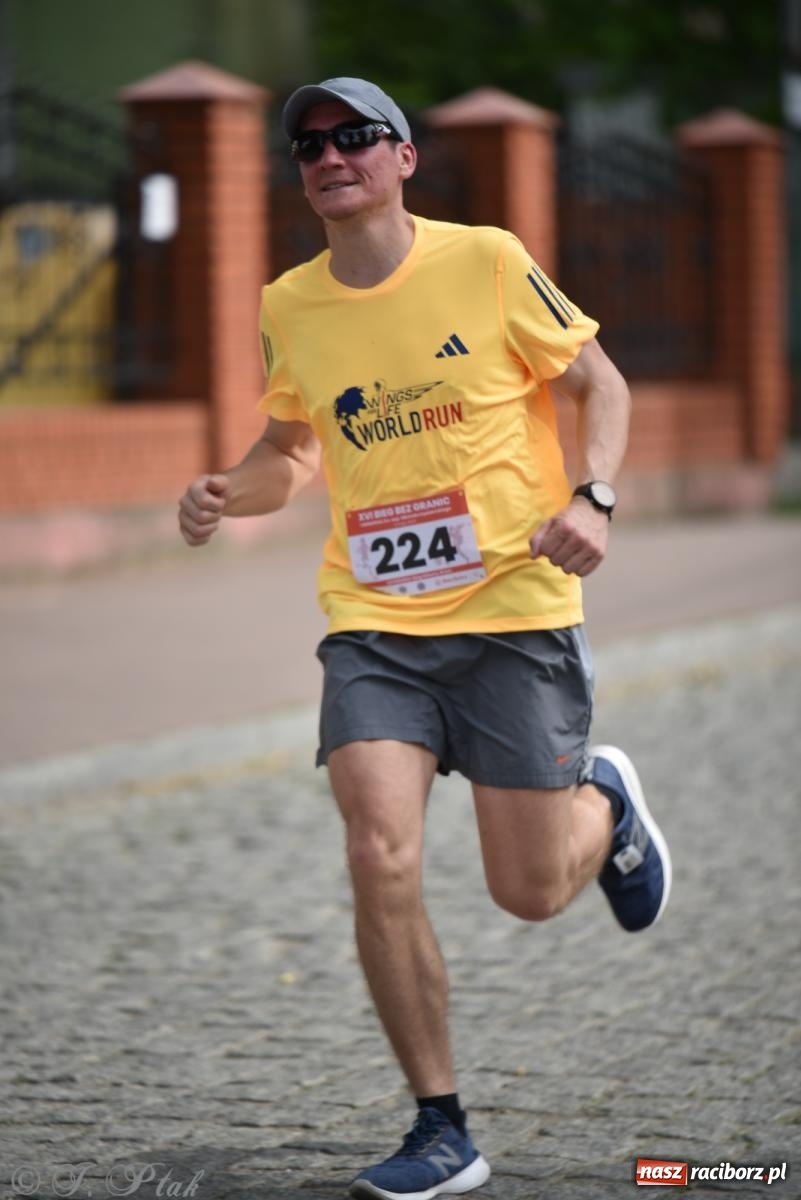 Zdjęcie w galerii na portalu naszraciborz.pl: XVI Bieg bez Granic i piłkarski turniej drużyn mundurowych [FOTO] wiadomości z regionu