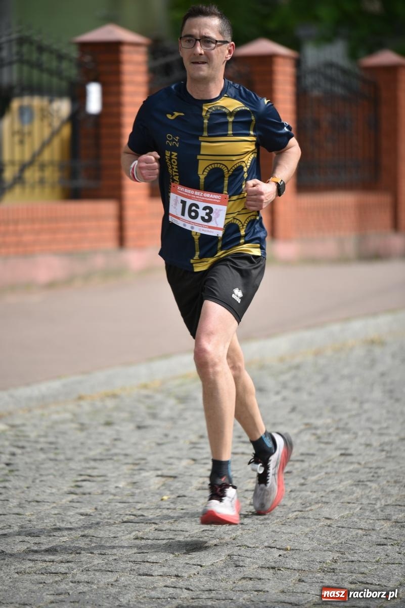 Zdjęcie w galerii na portalu naszraciborz.pl: XVI Bieg bez Granic i piłkarski turniej drużyn mundurowych [FOTO] wiadomości z regionu