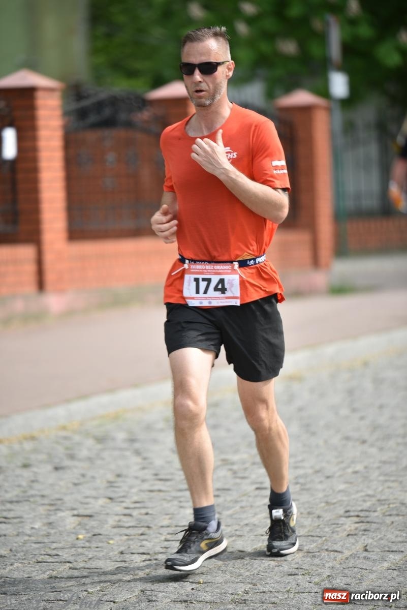 Zdjęcie w galerii na portalu naszraciborz.pl: XVI Bieg bez Granic i piłkarski turniej drużyn mundurowych [FOTO] wiadomości z regionu