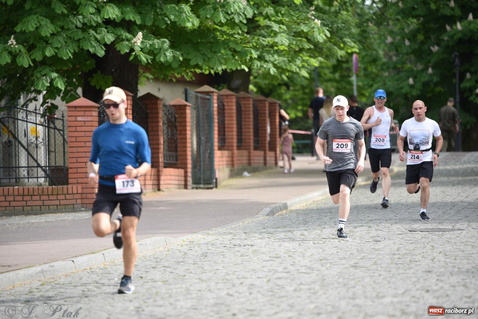 Zdjęcie w galerii na portalu naszraciborz.pl: XVI Bieg bez Granic i piłkarski turniej drużyn mundurowych [FOTO] wiadomości z regionu