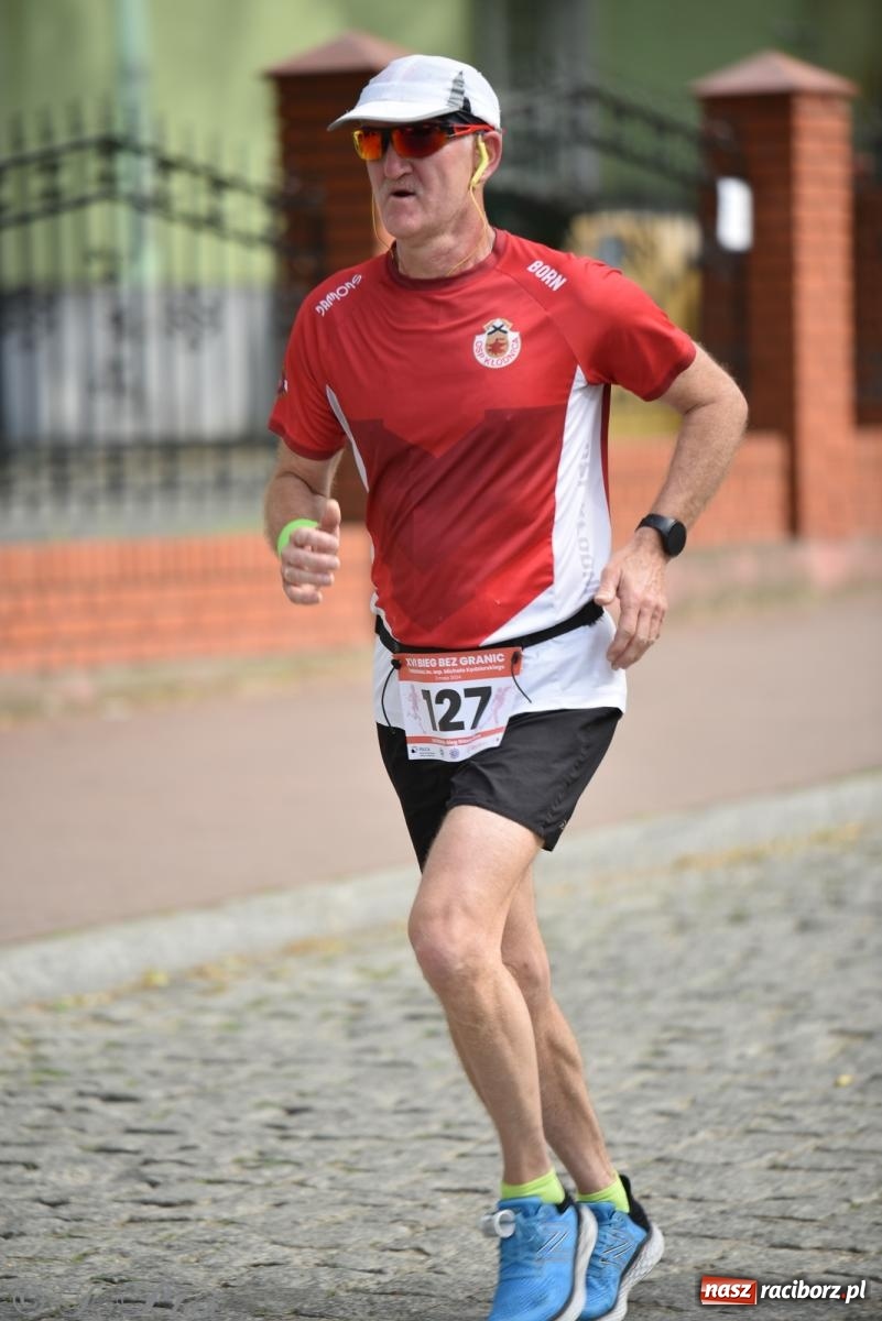 Zdjęcie w galerii na portalu naszraciborz.pl: XVI Bieg bez Granic i piłkarski turniej drużyn mundurowych [FOTO] wiadomości z regionu