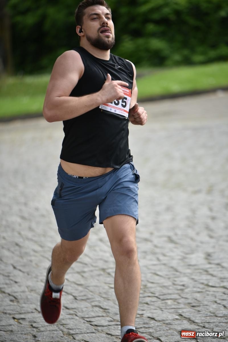 Zdjęcie w galerii na portalu naszraciborz.pl: XVI Bieg bez Granic i piłkarski turniej drużyn mundurowych [FOTO] wiadomości z regionu