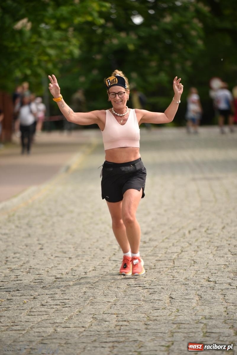 Zdjęcie w galerii na portalu naszraciborz.pl: XVI Bieg bez Granic i piłkarski turniej drużyn mundurowych [FOTO] wiadomości z regionu