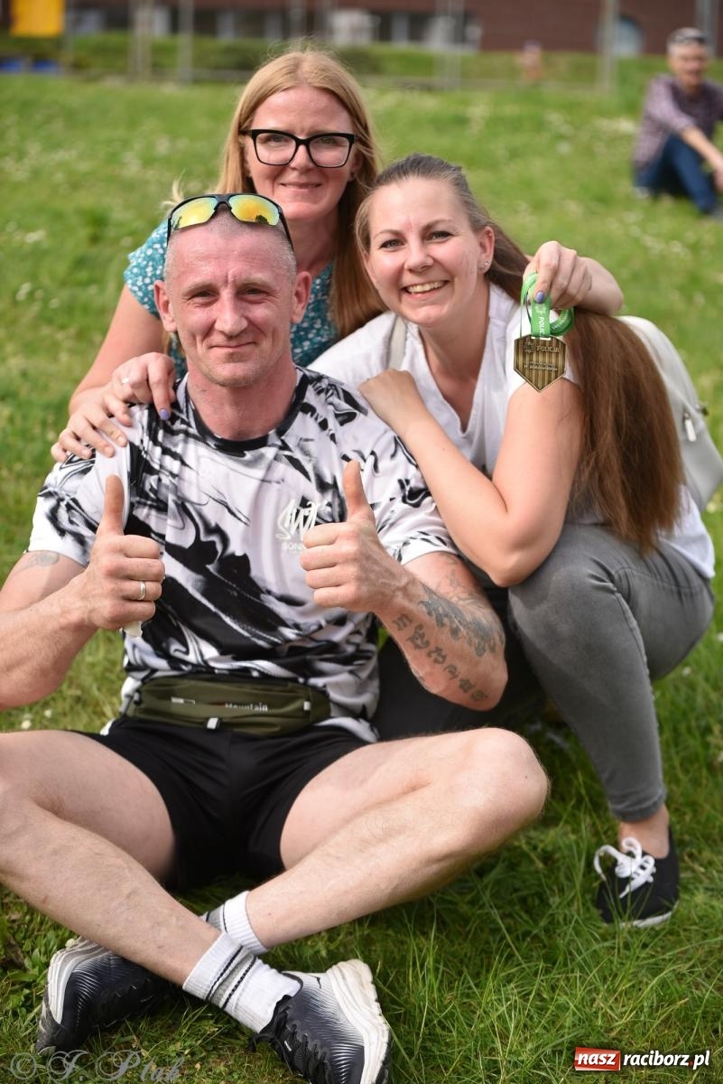 Zdjęcie w galerii na portalu naszraciborz.pl: XVI Bieg bez Granic i piłkarski turniej drużyn mundurowych [FOTO] wiadomości z regionu