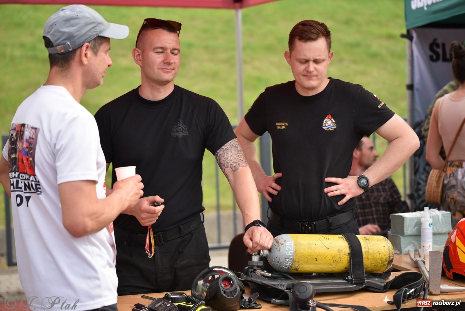 Zdjęcie w galerii na portalu naszraciborz.pl: XVI Bieg bez Granic i piłkarski turniej drużyn mundurowych [FOTO] wiadomości z regionu
