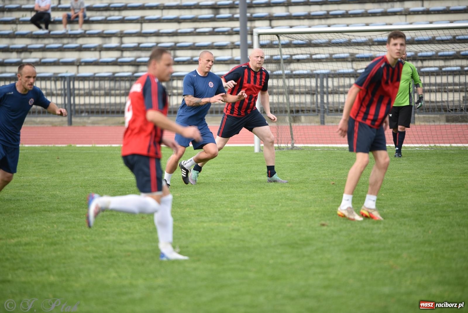 Zdjęcie w galerii na portalu naszraciborz.pl: XVI Bieg bez Granic i piłkarski turniej drużyn mundurowych [FOTO] wiadomości z regionu