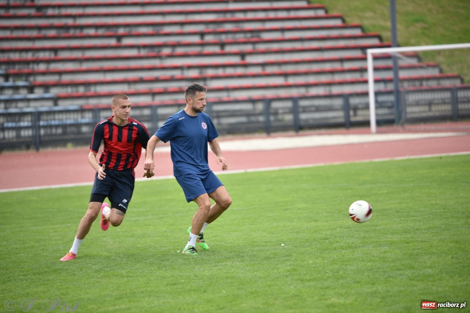 Zdjęcie w galerii na portalu naszraciborz.pl: XVI Bieg bez Granic i piłkarski turniej drużyn mundurowych [FOTO] wiadomości z regionu
