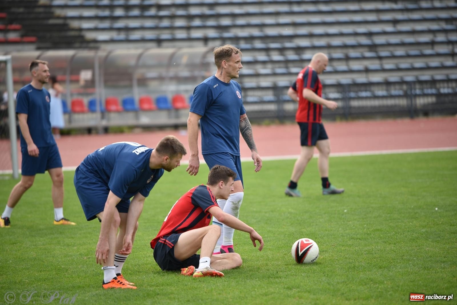 Zdjęcie w galerii na portalu naszraciborz.pl: XVI Bieg bez Granic i piłkarski turniej drużyn mundurowych [FOTO] wiadomości z regionu