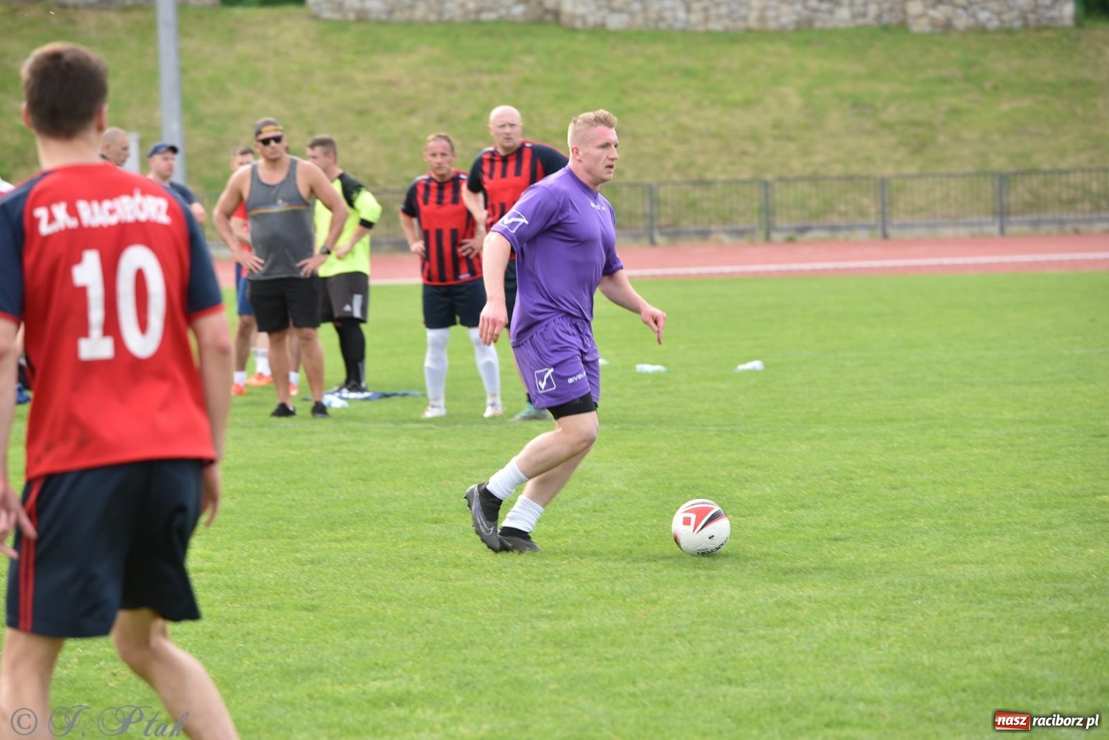 Zdjęcie w galerii na portalu naszraciborz.pl: XVI Bieg bez Granic i piłkarski turniej drużyn mundurowych [FOTO] wiadomości z regionu