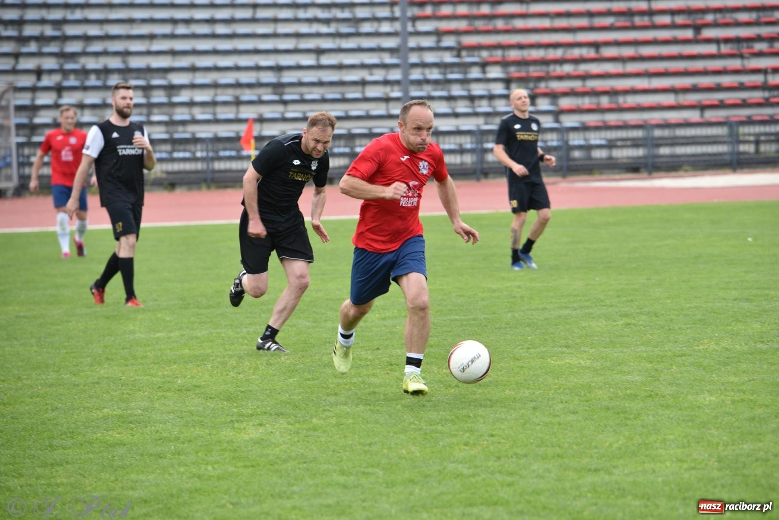 Zdjęcie w galerii na portalu naszraciborz.pl: XVI Bieg bez Granic i piłkarski turniej drużyn mundurowych [FOTO] wiadomości z regionu
