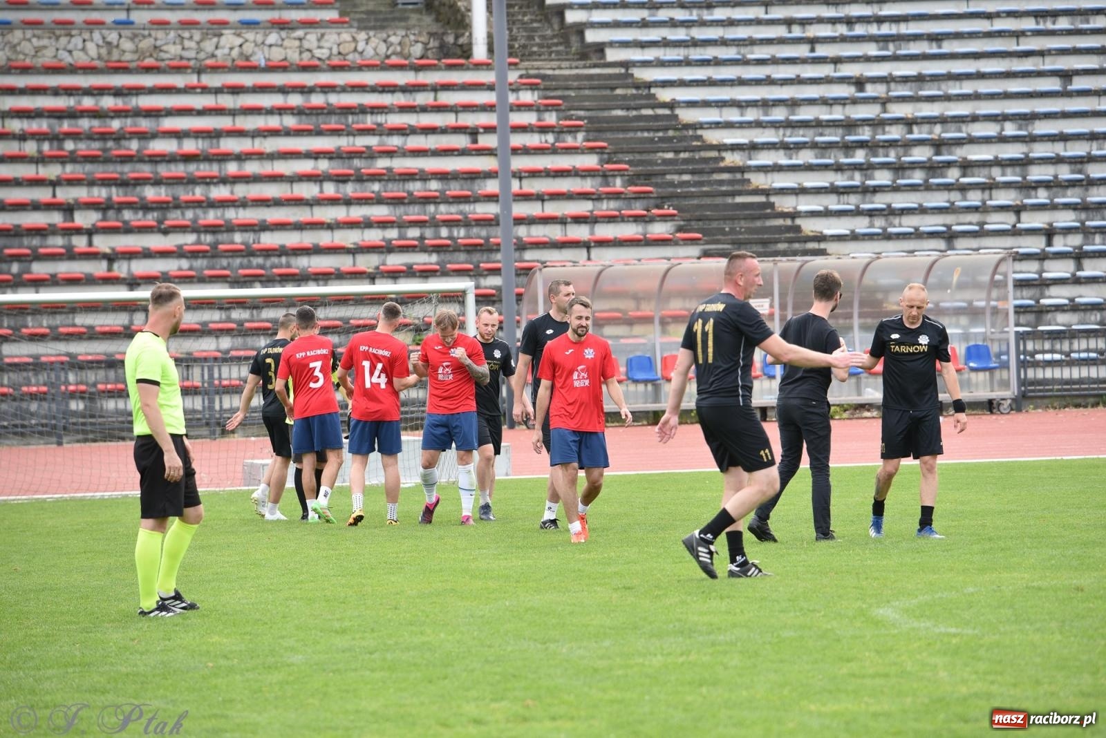 Zdjęcie w galerii na portalu naszraciborz.pl: XVI Bieg bez Granic i piłkarski turniej drużyn mundurowych [FOTO] wiadomości z regionu