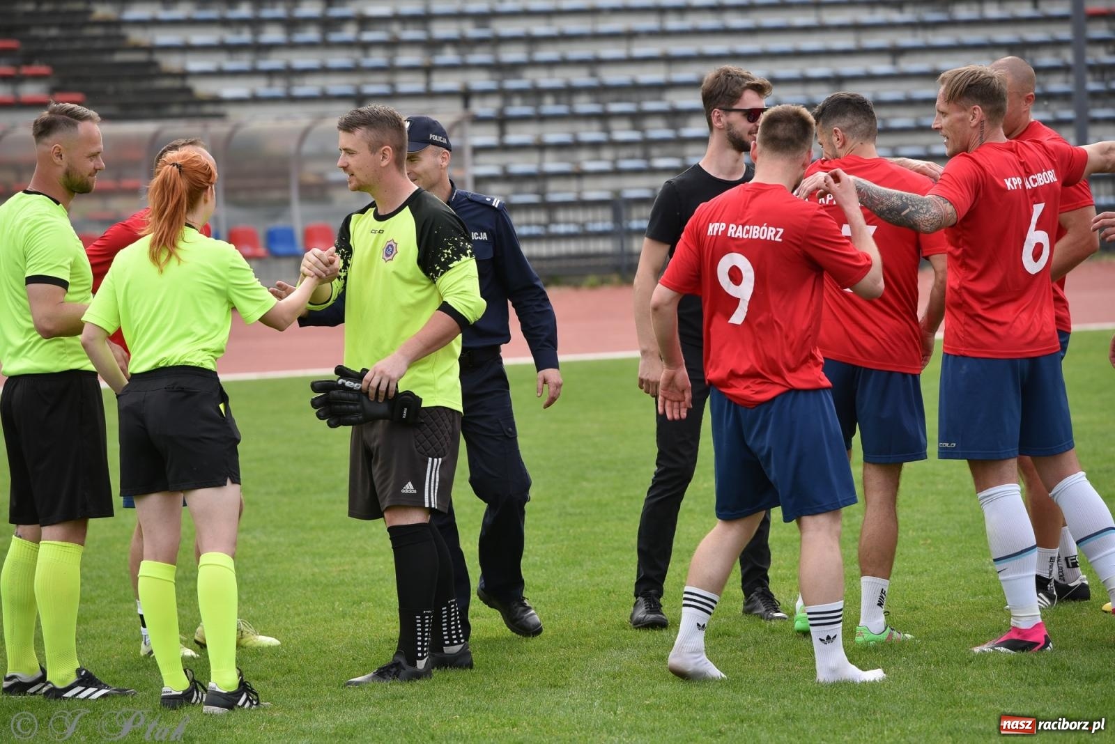 Zdjęcie w galerii na portalu naszraciborz.pl: XVI Bieg bez Granic i piłkarski turniej drużyn mundurowych [FOTO] wiadomości z regionu