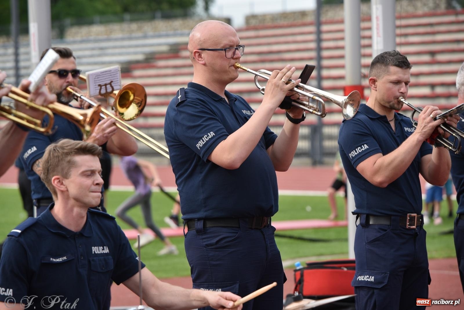 Zdjęcie w galerii na portalu naszraciborz.pl: XVI Bieg bez Granic i piłkarski turniej drużyn mundurowych [FOTO] wiadomości z regionu