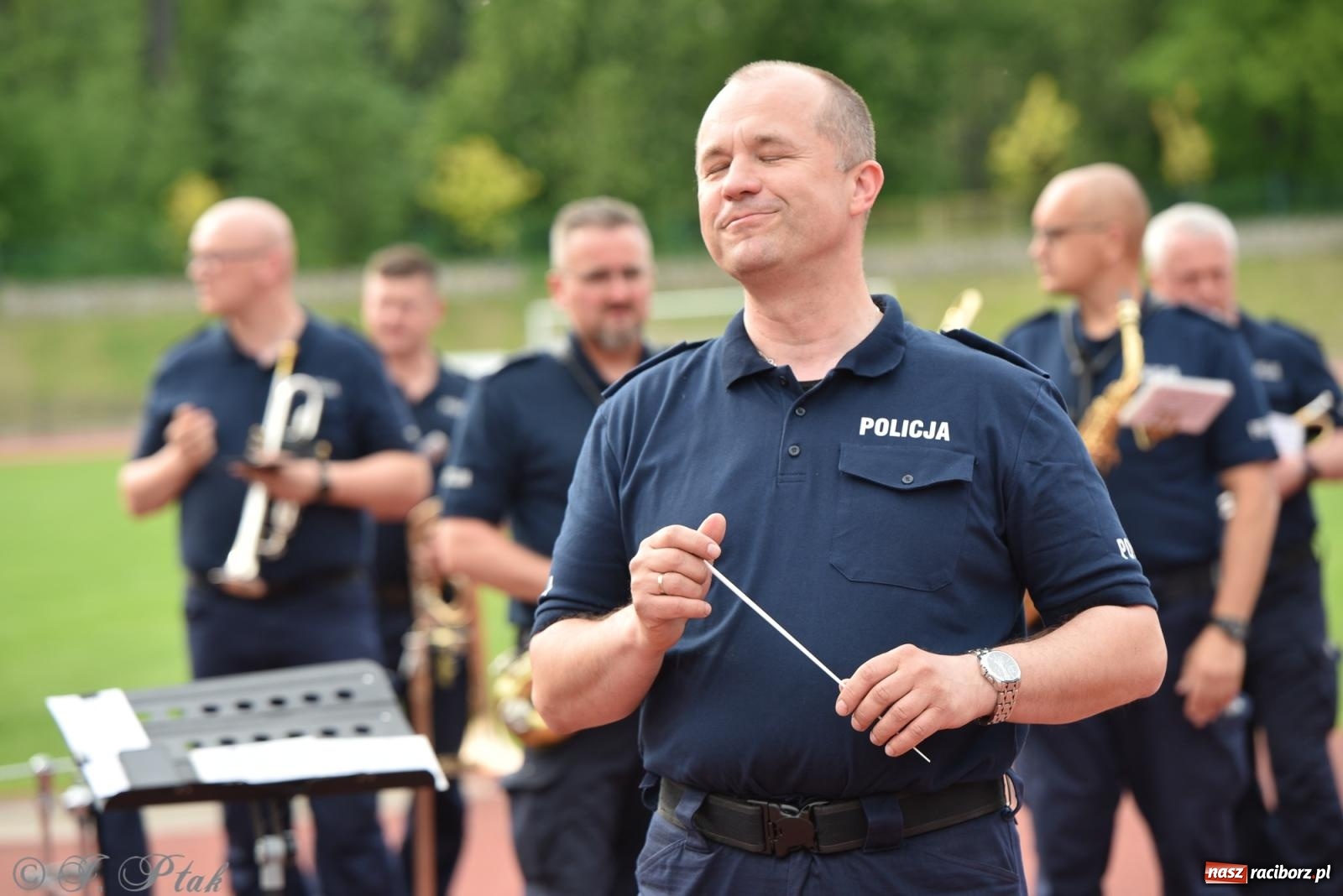 Zdjęcie w galerii na portalu naszraciborz.pl: XVI Bieg bez Granic i piłkarski turniej drużyn mundurowych [FOTO] wiadomości z regionu