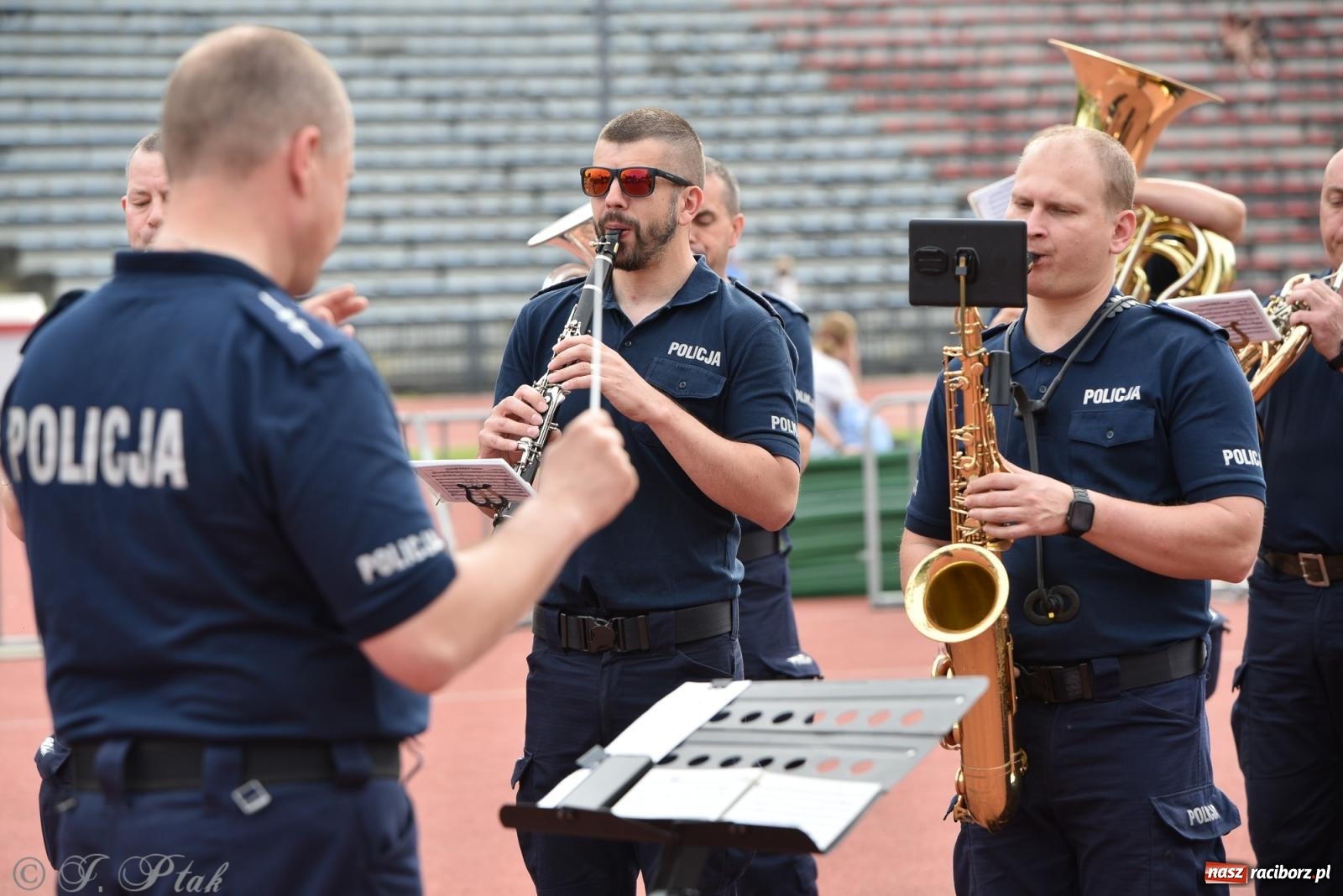 Zdjęcie w galerii na portalu naszraciborz.pl: XVI Bieg bez Granic i piłkarski turniej drużyn mundurowych [FOTO] wiadomości z regionu