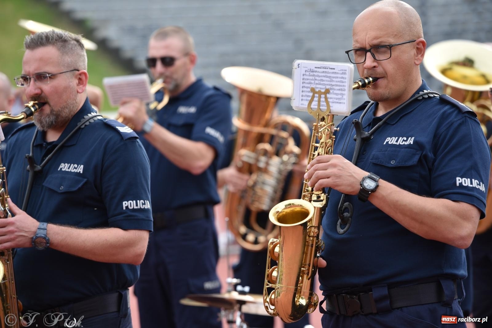 Zdjęcie w galerii na portalu naszraciborz.pl: XVI Bieg bez Granic i piłkarski turniej drużyn mundurowych [FOTO] wiadomości z regionu