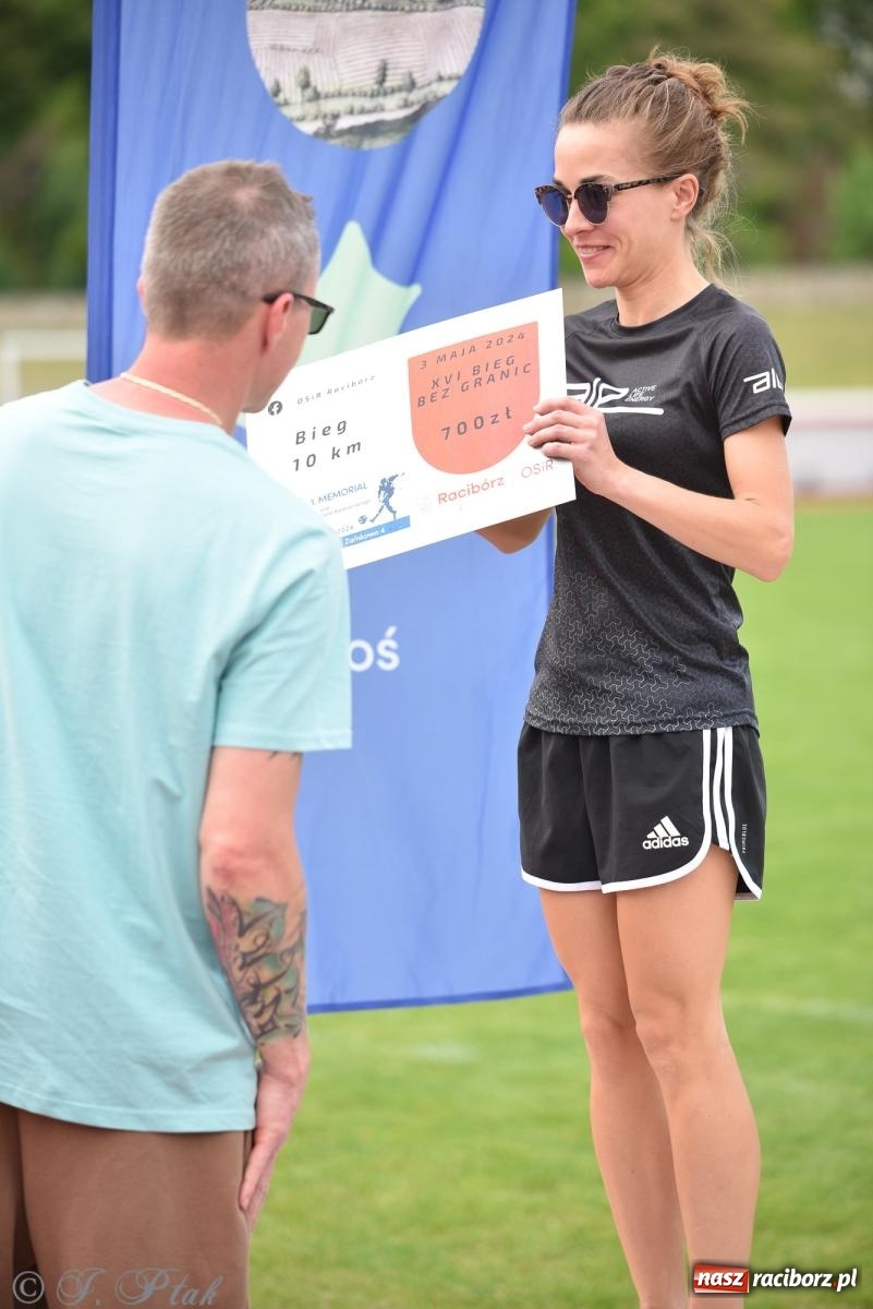 Zdjęcie w galerii na portalu naszraciborz.pl: XVI Bieg bez Granic i piłkarski turniej drużyn mundurowych [FOTO] wiadomości z regionu