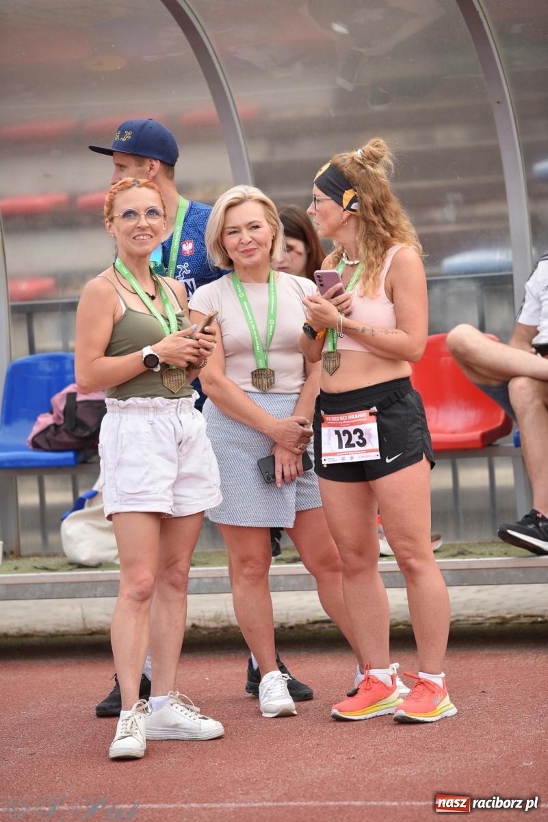 Zdjęcie w galerii na portalu naszraciborz.pl: XVI Bieg bez Granic i piłkarski turniej drużyn mundurowych [FOTO] wiadomości z regionu