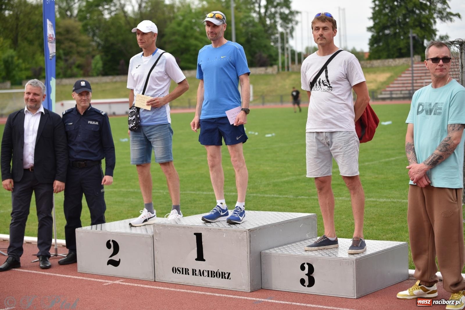 Zdjęcie w galerii na portalu naszraciborz.pl: XVI Bieg bez Granic i piłkarski turniej drużyn mundurowych [FOTO] wiadomości z regionu