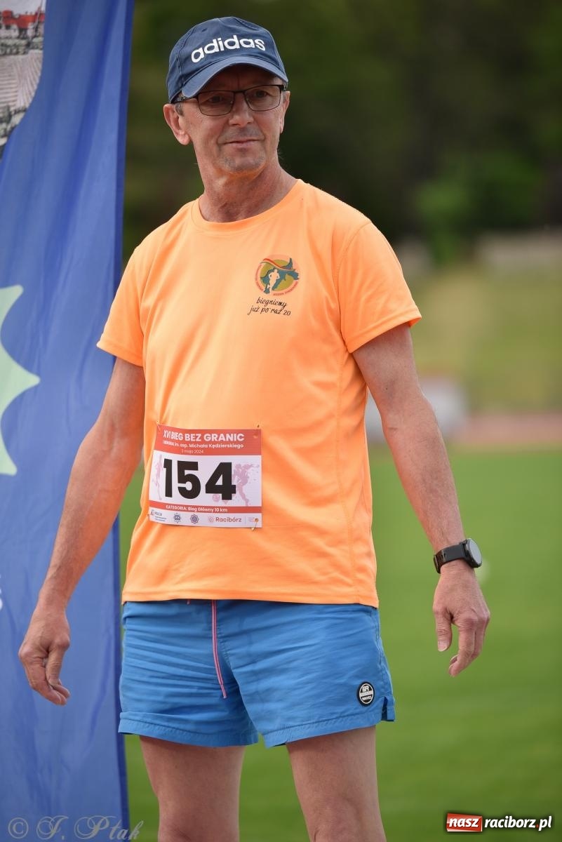Zdjęcie w galerii na portalu naszraciborz.pl: XVI Bieg bez Granic i piłkarski turniej drużyn mundurowych [FOTO] wiadomości z regionu
