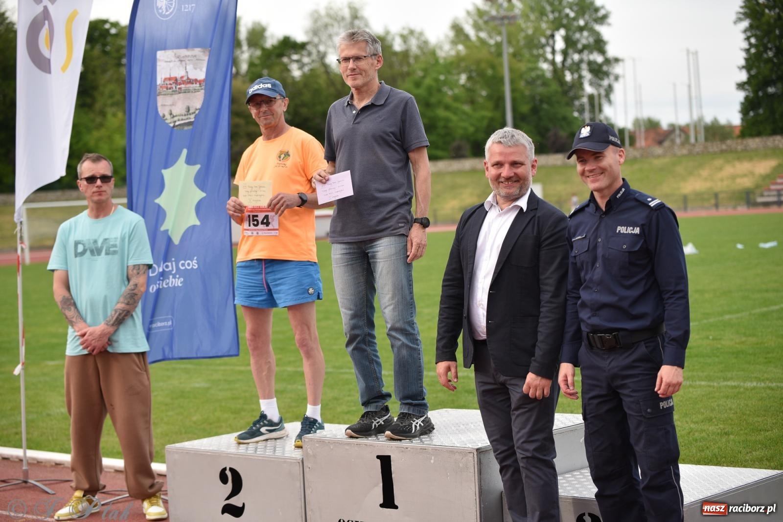 Zdjęcie w galerii na portalu naszraciborz.pl: XVI Bieg bez Granic i piłkarski turniej drużyn mundurowych [FOTO] wiadomości z regionu