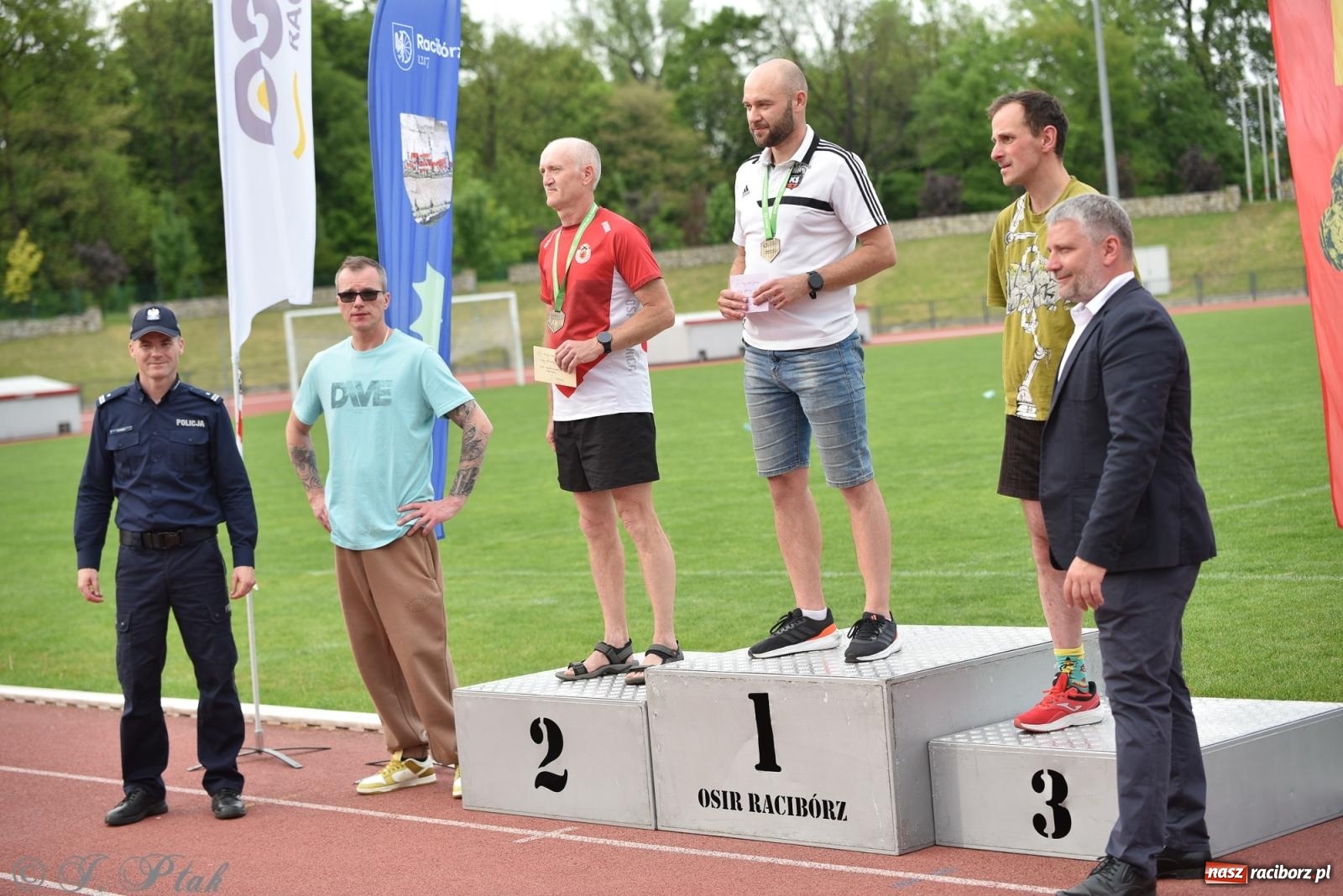 Zdjęcie w galerii na portalu naszraciborz.pl: XVI Bieg bez Granic i piłkarski turniej drużyn mundurowych [FOTO] wiadomości z regionu