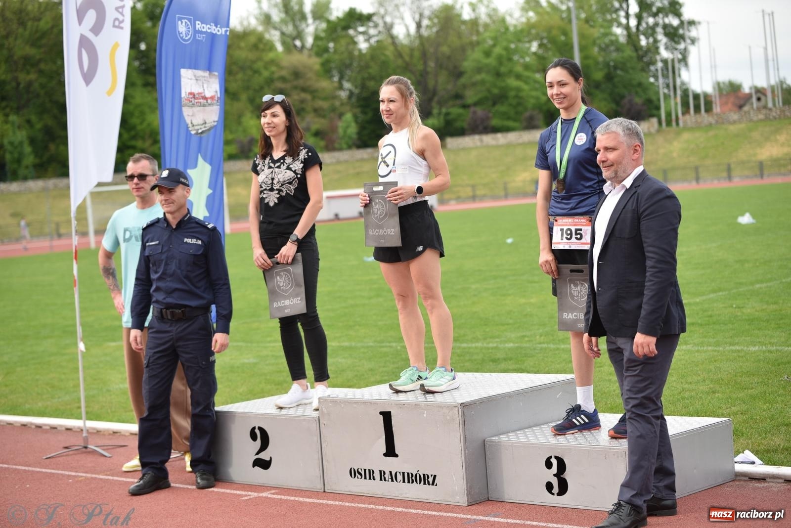 Zdjęcie w galerii na portalu naszraciborz.pl: XVI Bieg bez Granic i piłkarski turniej drużyn mundurowych [FOTO] wiadomości z regionu