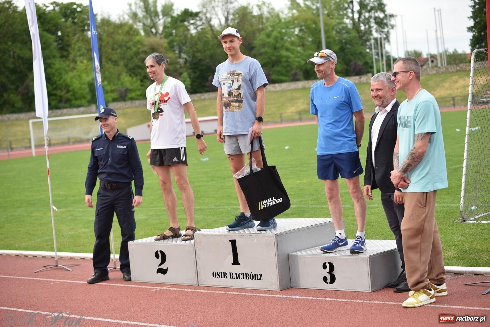 Zdjęcie w galerii na portalu naszraciborz.pl: XVI Bieg bez Granic i piłkarski turniej drużyn mundurowych [FOTO] wiadomości z regionu