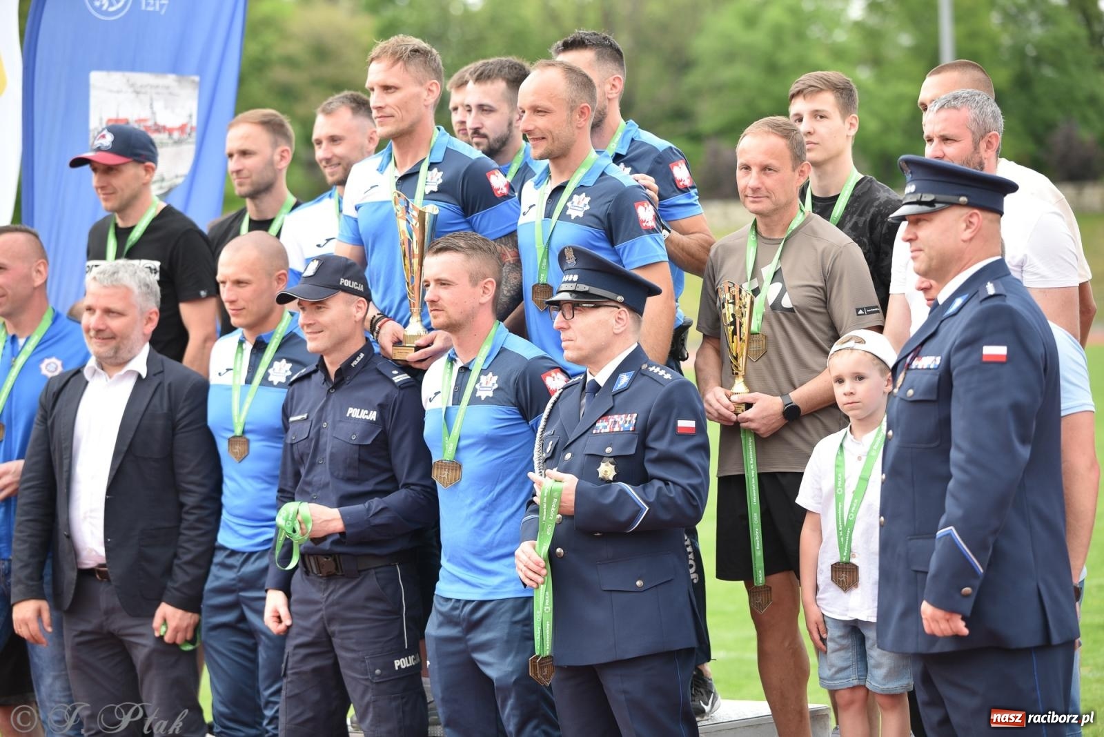 Zdjęcie w galerii na portalu naszraciborz.pl: XVI Bieg bez Granic i piłkarski turniej drużyn mundurowych [FOTO] wiadomości z regionu