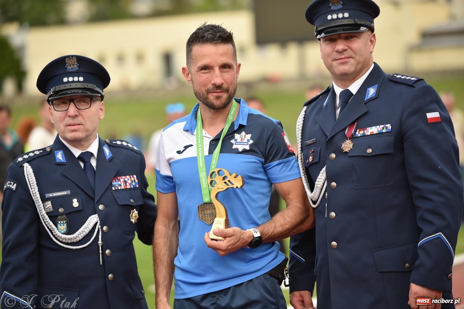 Zdjęcie w galerii na portalu naszraciborz.pl: XVI Bieg bez Granic i piłkarski turniej drużyn mundurowych [FOTO] wiadomości z regionu